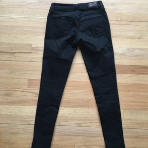 Black vintage slim Levi’s jeans lightly worn
